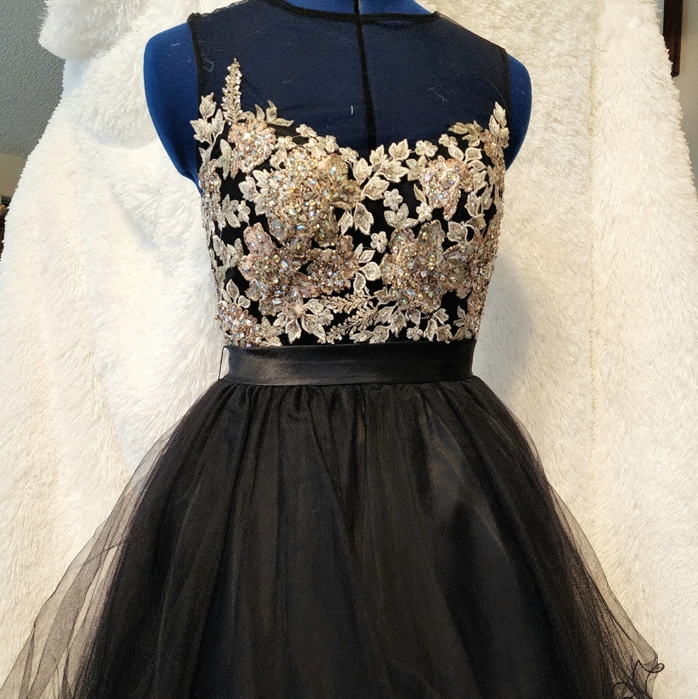 Mori Lee by Madeline Garner size 6 Dress